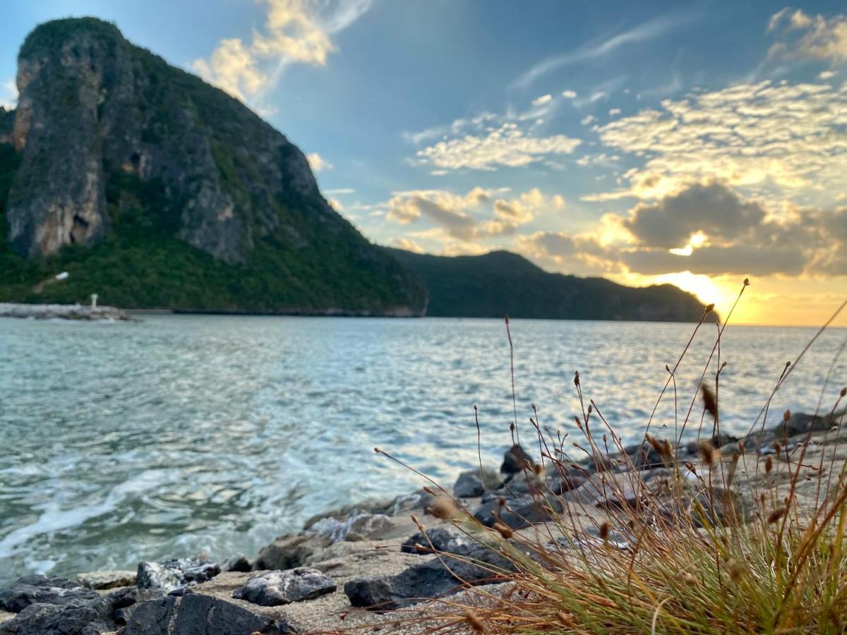 ฟ้าทะลายโจรรีสอร์ท Prachuap Khiri Khan Exteriér fotografie